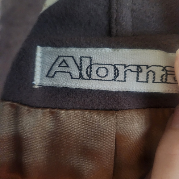 Vintage Wool Cape - Picture 3 of 8